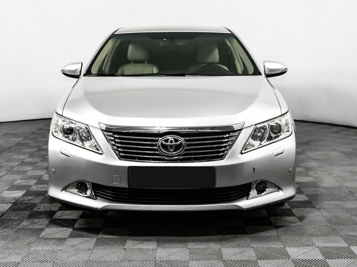 Toyota Camry 2012 года с пробегом. Фото: #1