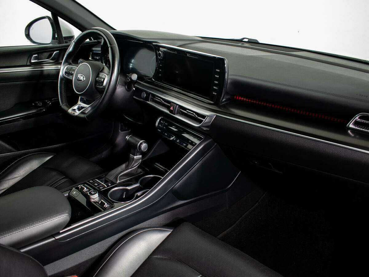 Kia K5 2021 года с пробегом. Фото: #4
