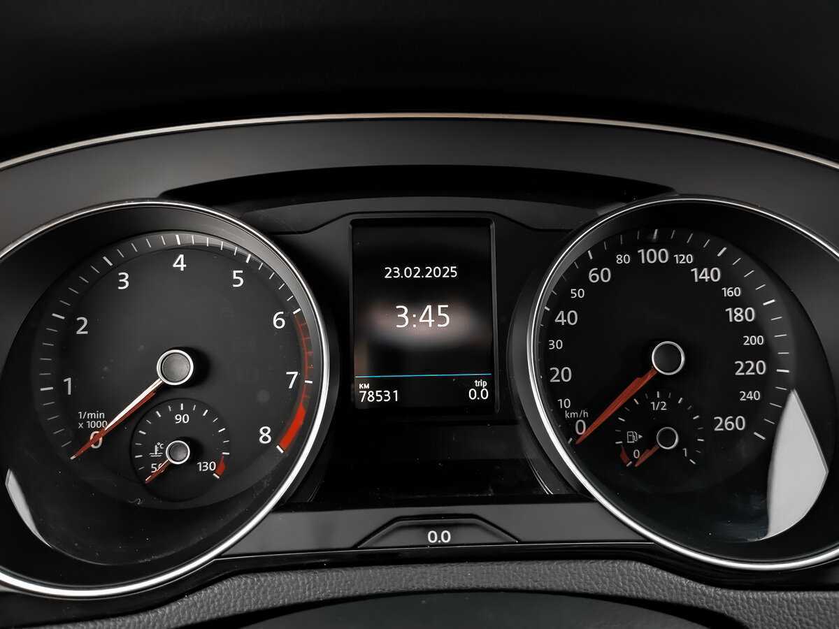 Volkswagen Passat 2019 года с пробегом. Фото: #15