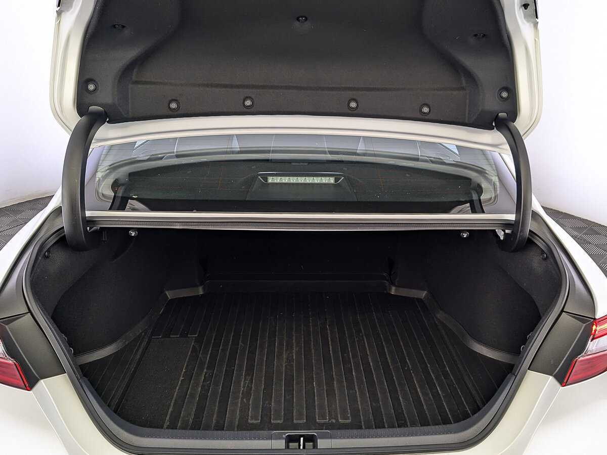 Toyota Camry 2021 года с пробегом. Фото: #9