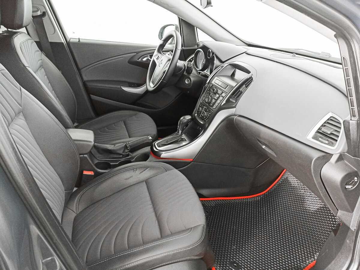 Opel Astra 2013 года с пробегом. Фото: #8