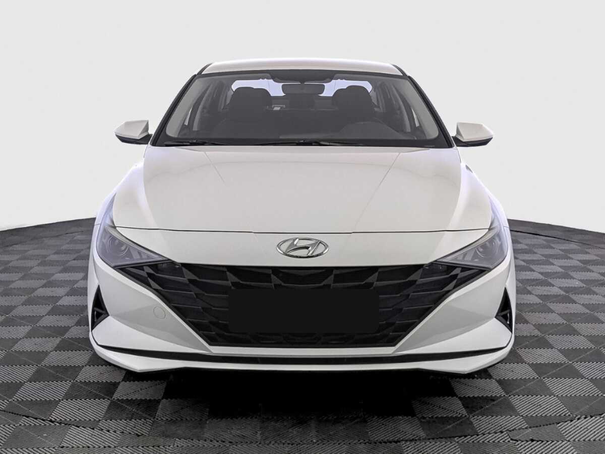 Hyundai Elantra 2021 года с пробегом. Фото: #1