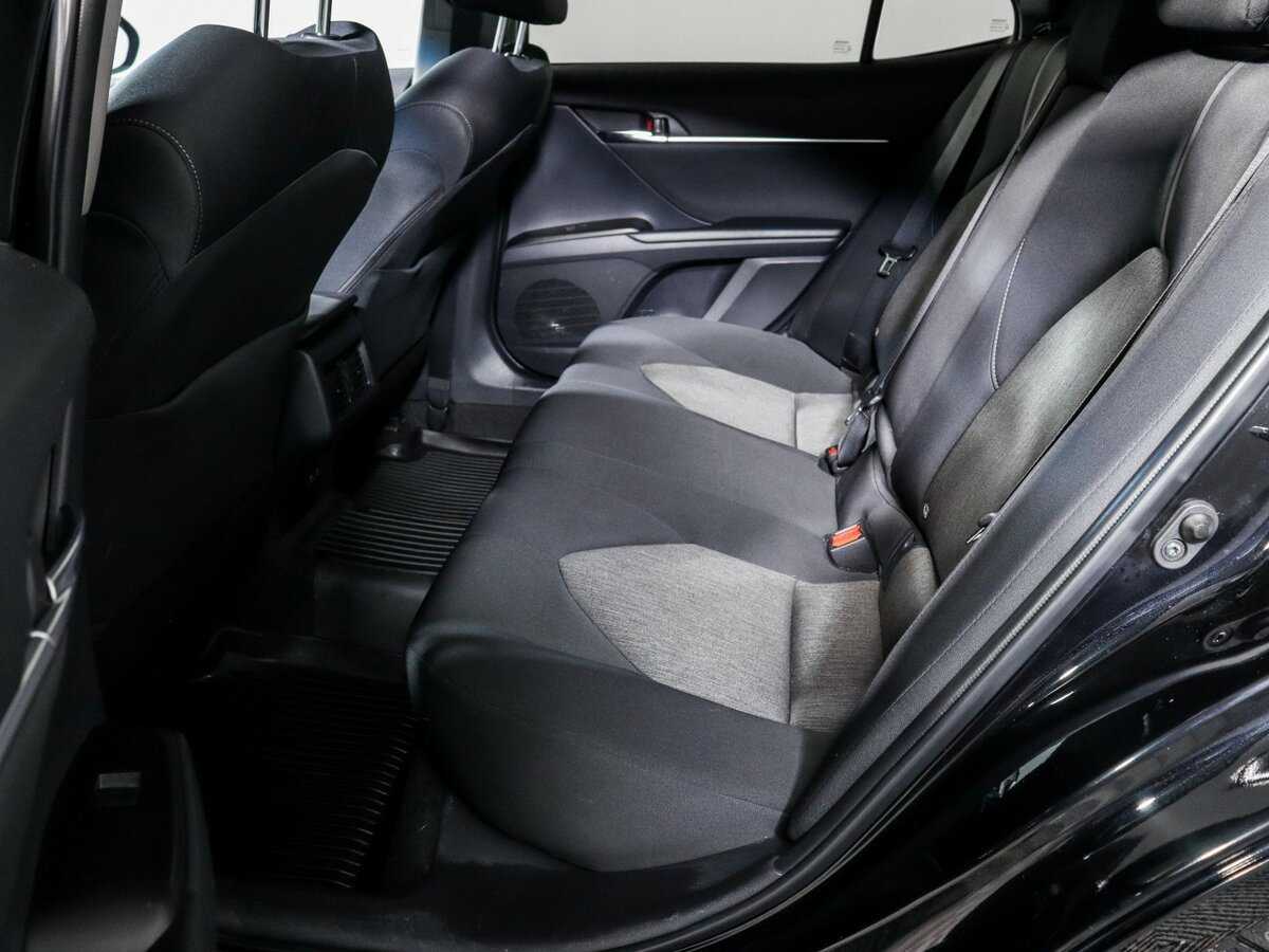 Toyota Camry 2021 года с пробегом. Фото: #6