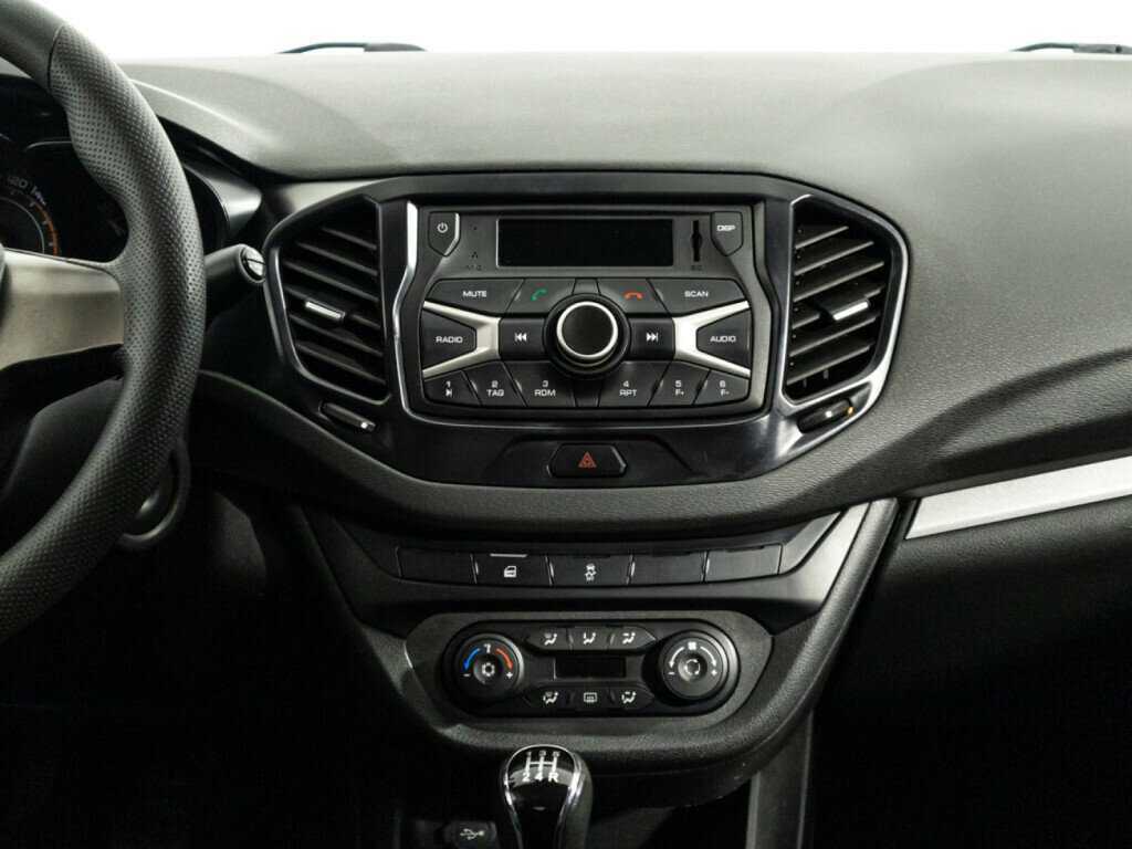 Lada (ВАЗ) Vesta 2017 года с пробегом. Фото: #13