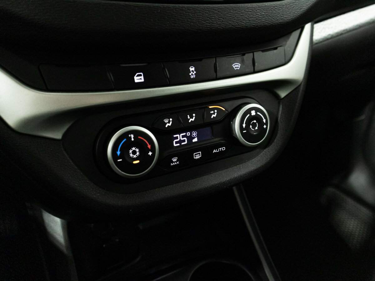 Lada (ВАЗ) Vesta 2021 года с пробегом. Фото: #17