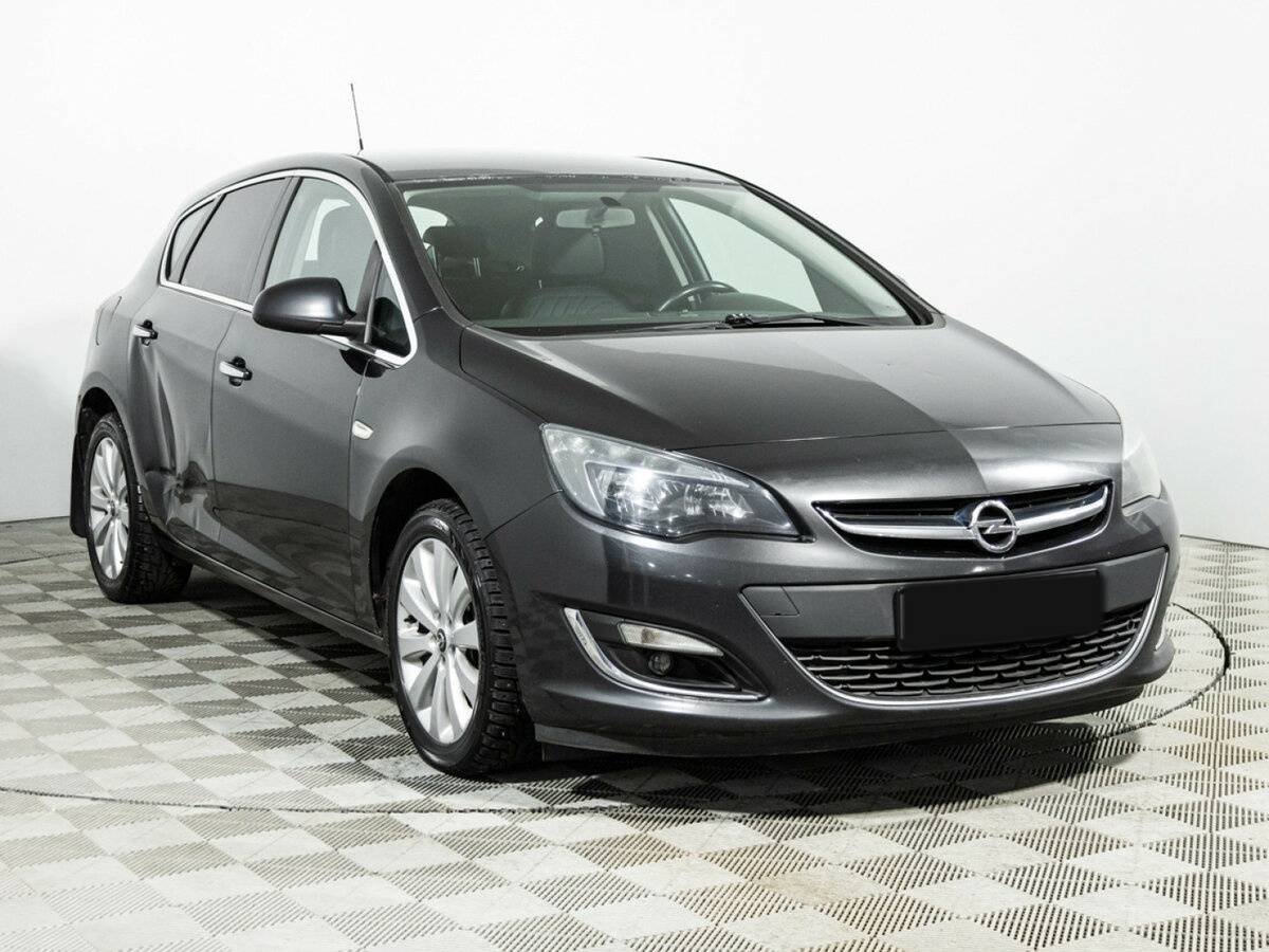 Opel Astra 2013 года с пробегом. Посмотреть фото