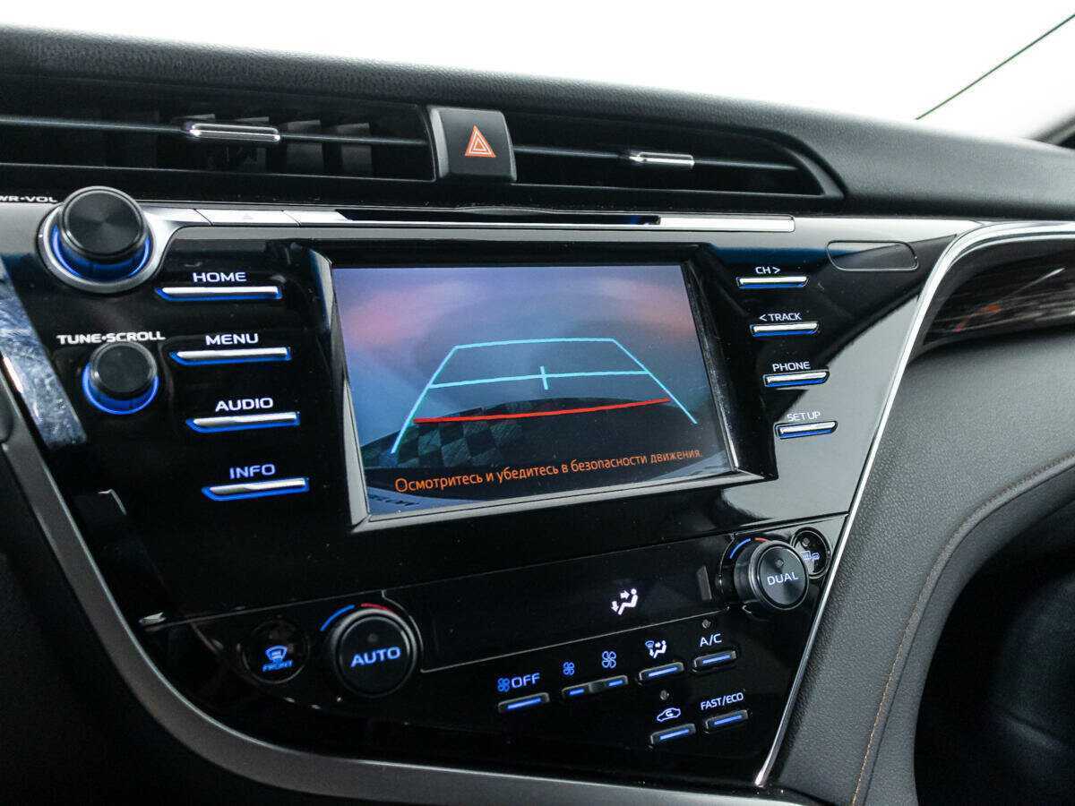 Toyota Camry 2018 года с пробегом. Фото: #14