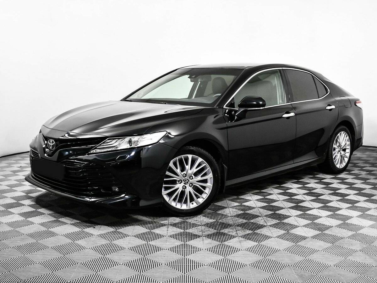 Toyota Camry 2019 года с пробегом. Посмотреть фото