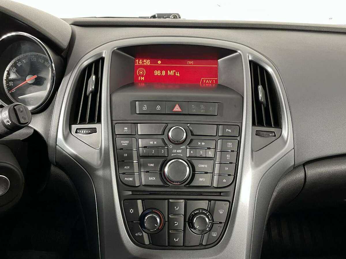 Opel Astra 2013 года с пробегом. Фото: #11