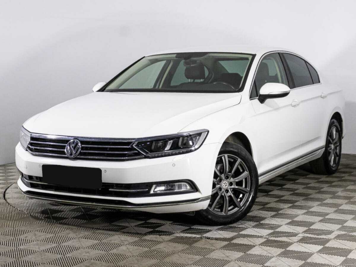 Volkswagen Passat 2017 года с пробегом. Посмотреть фото