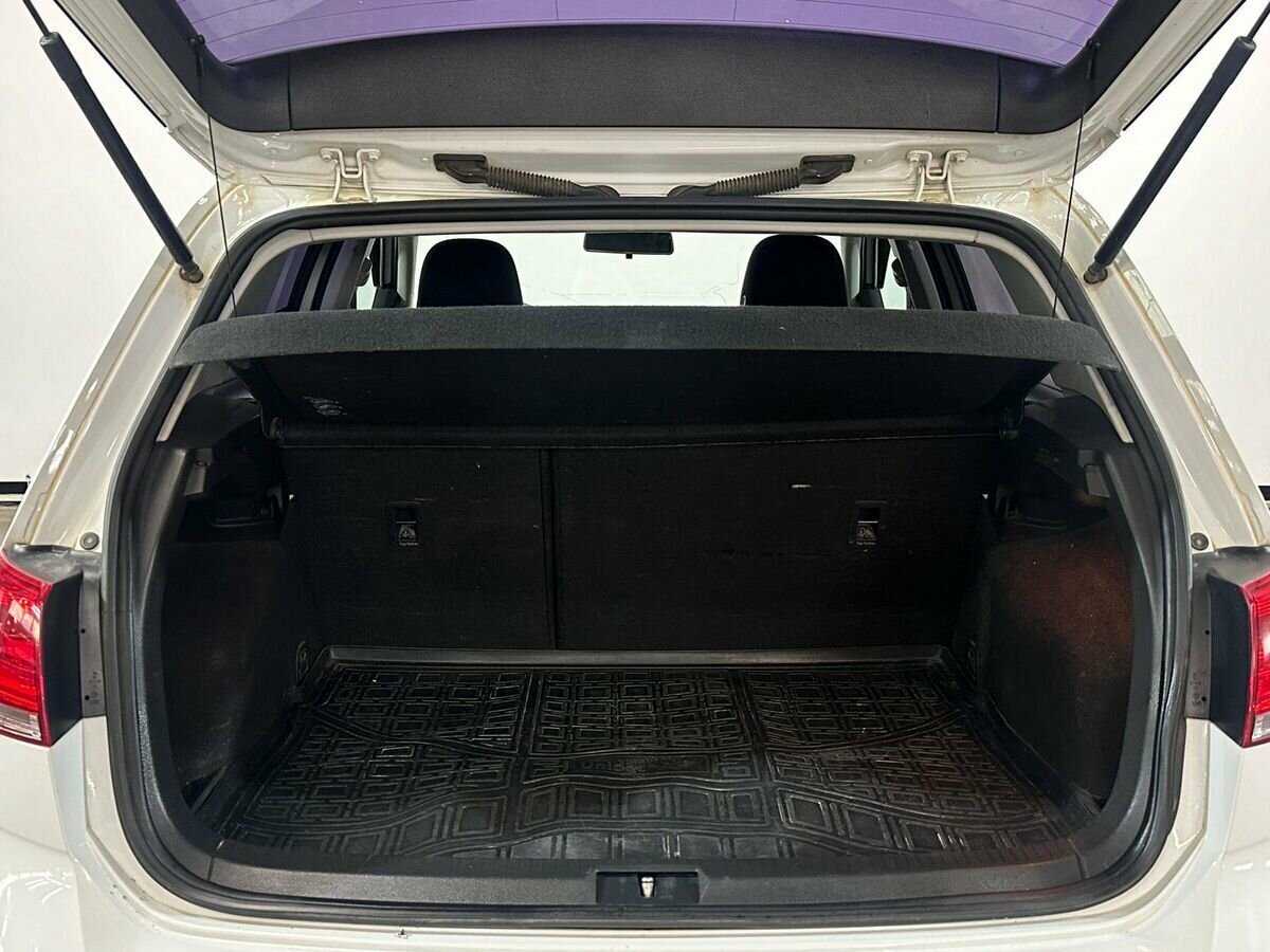 Volkswagen Golf 2013 года с пробегом. Фото: #14