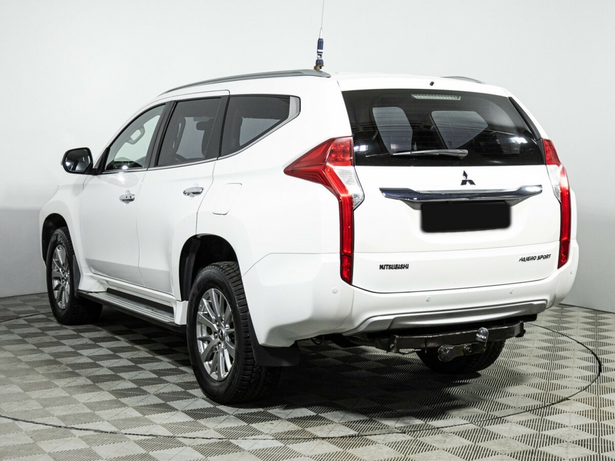 Mitsubishi Pajero Sport 2018 года с пробегом. Фото: #5