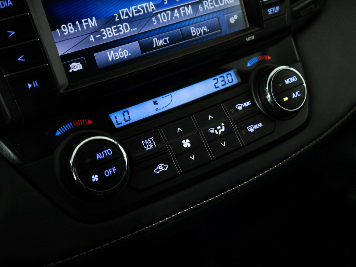 Toyota RAV4 2018 года с пробегом. Фото: #14