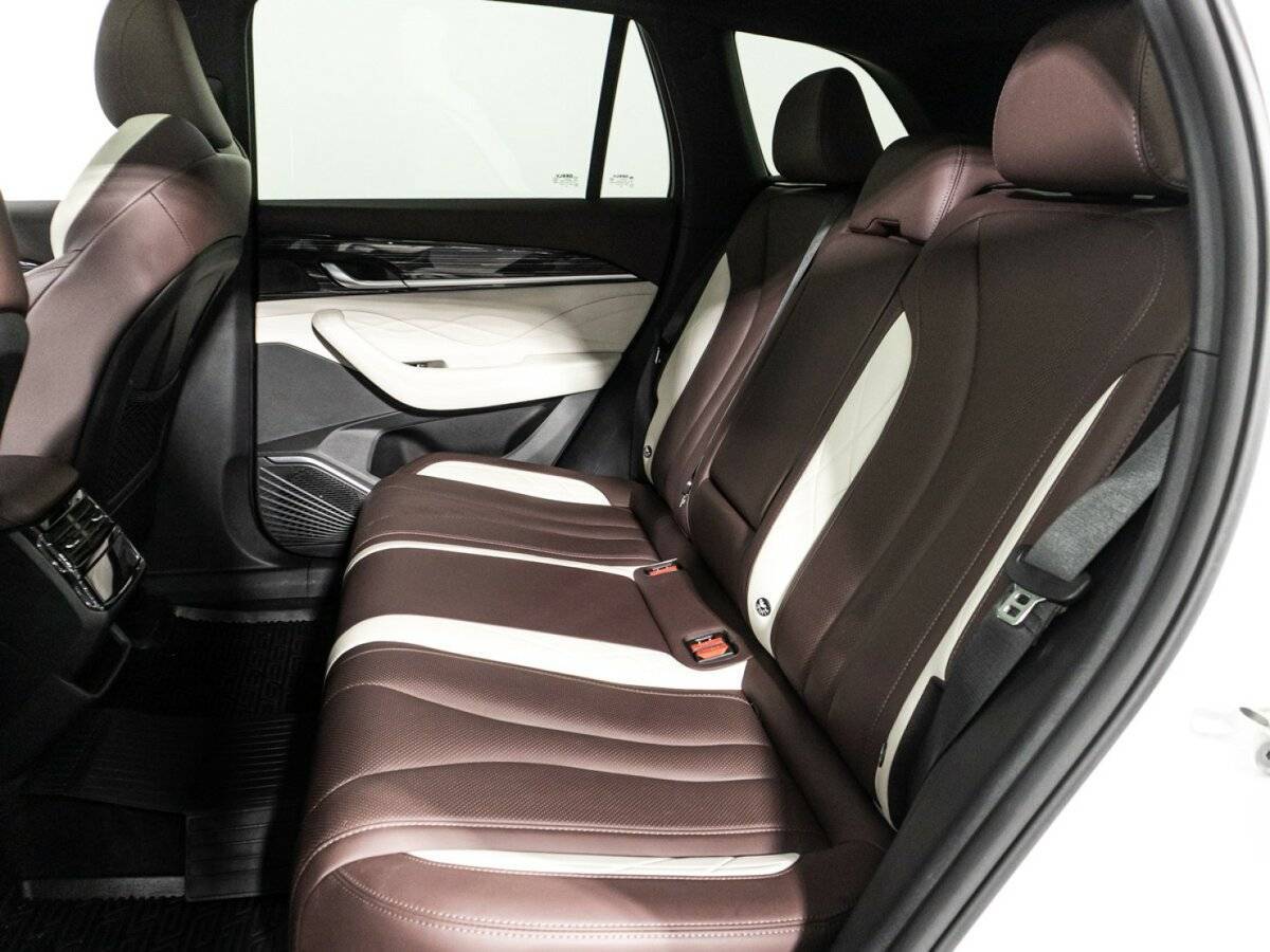 Geely Monjaro 2023 года с пробегом. Фото: #9