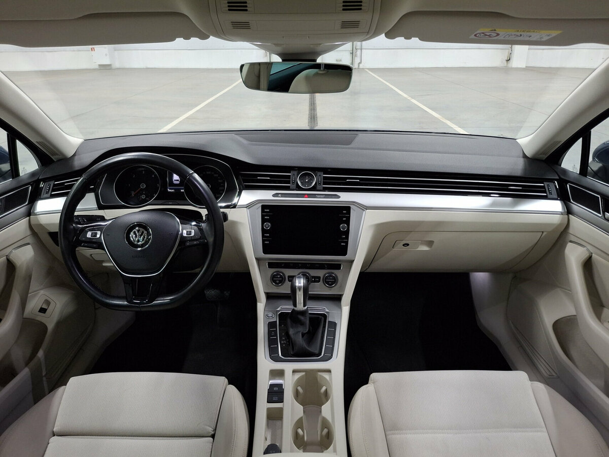 Volkswagen Passat 2018 года с пробегом. Фото: #13