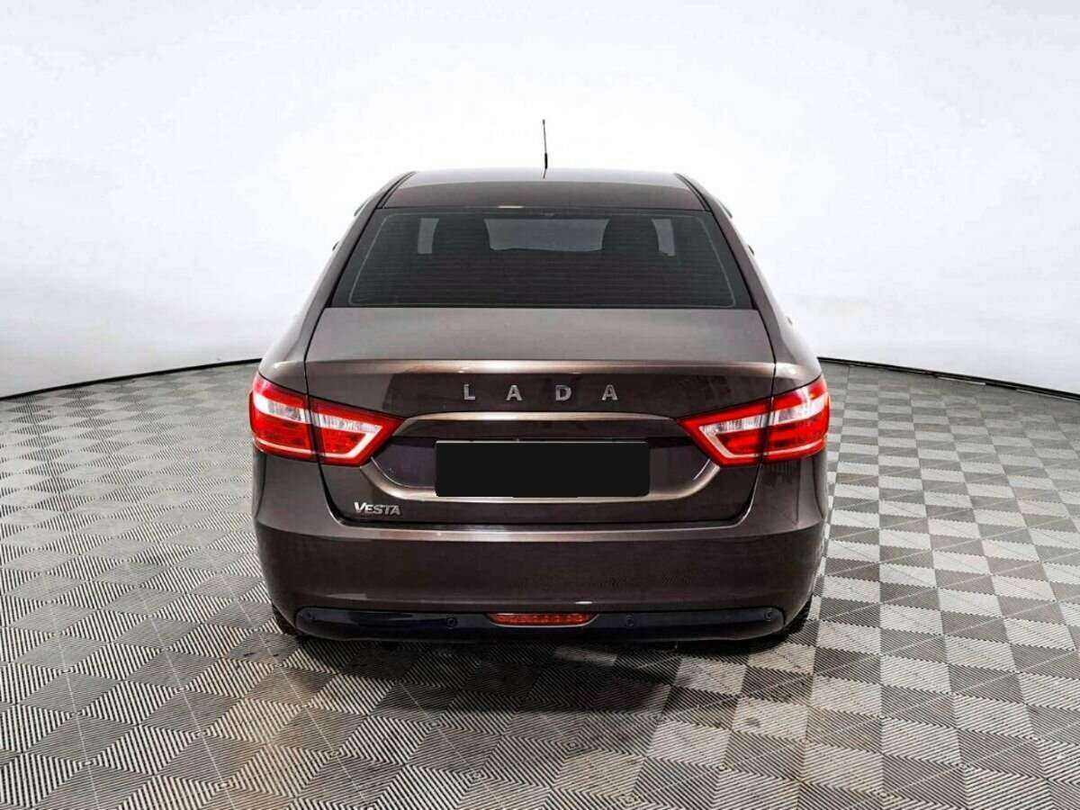 Lada (ВАЗ) Vesta 2018 года с пробегом. Фото: #4