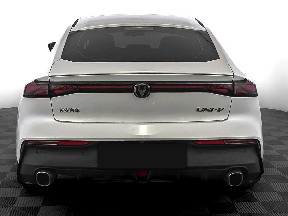 Changan UNI-V 2023 года с пробегом. Фото: #5