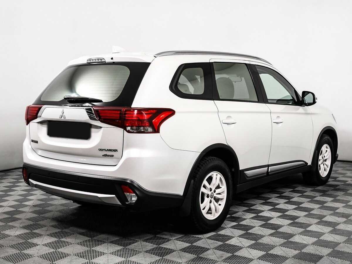 Mitsubishi Outlander 2017 года с пробегом. Фото: #4