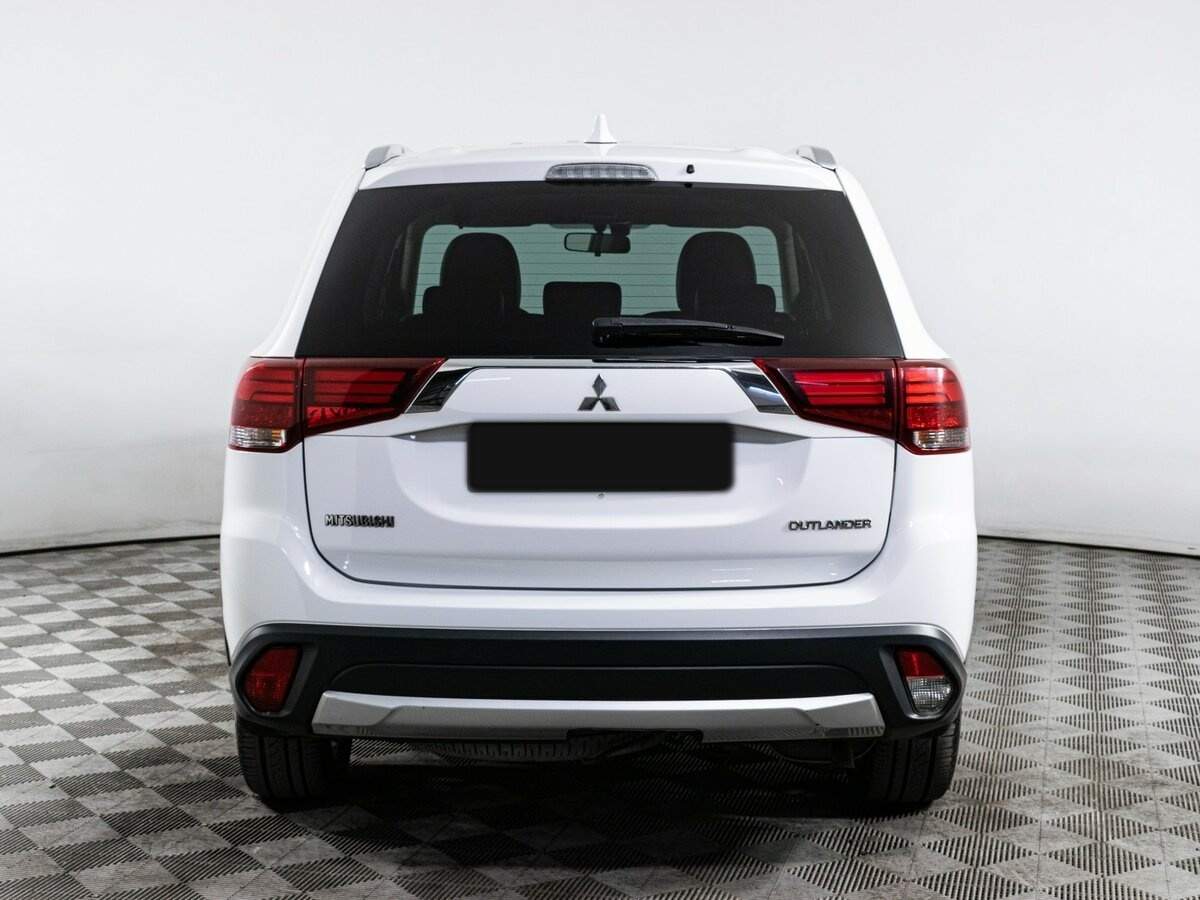 Mitsubishi Outlander 2018 года с пробегом. Фото: #5