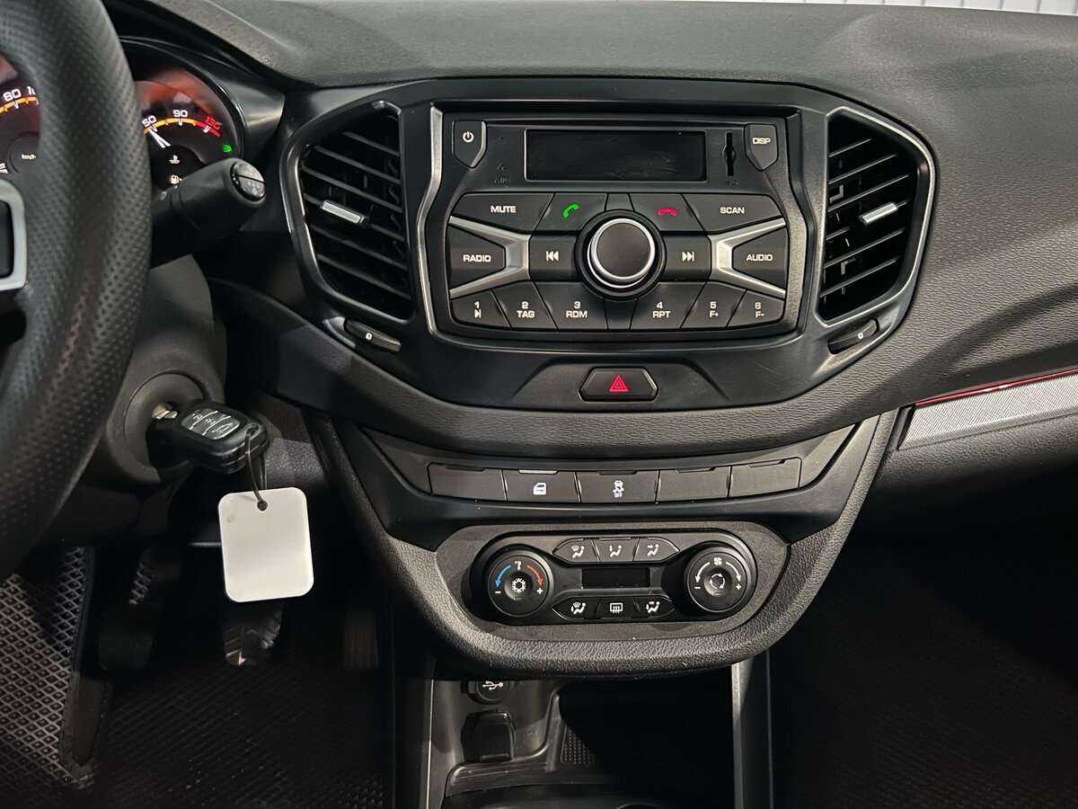 Lada (ВАЗ) Vesta 2020 года с пробегом. Фото: #11