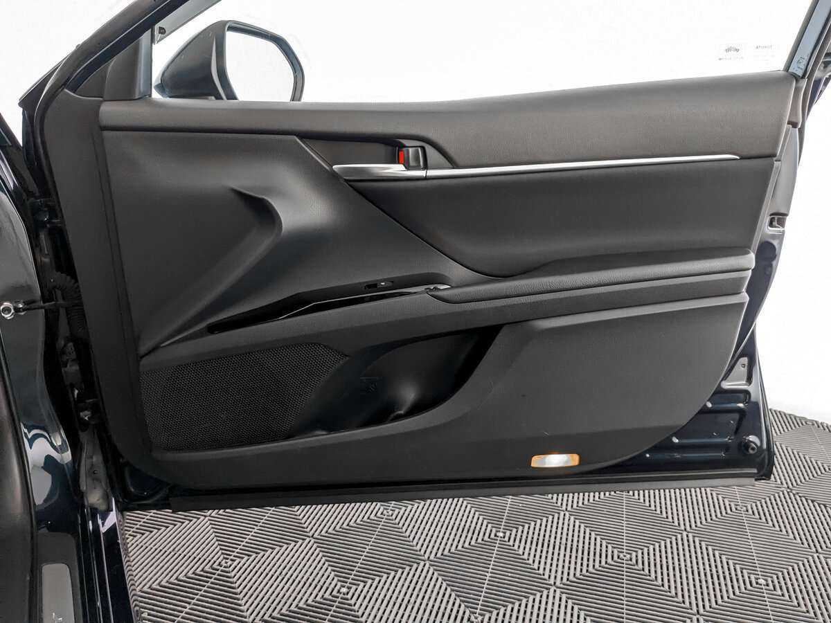 Toyota Camry 2020 года с пробегом. Фото: #16