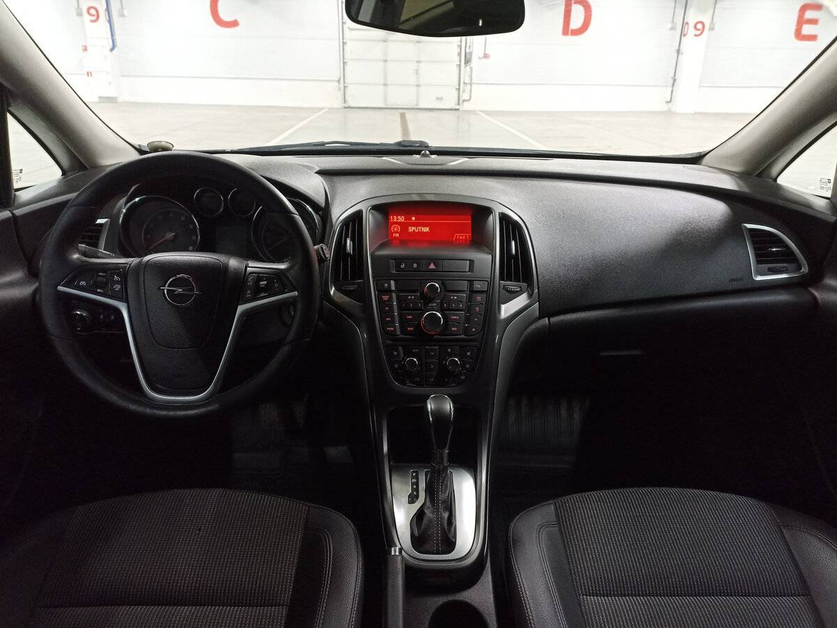 Opel Astra 2012 года с пробегом. Фото: #13