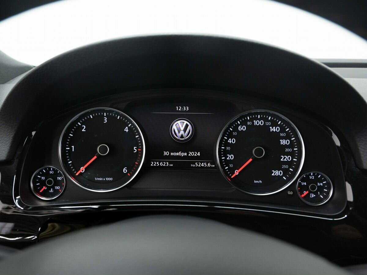 Volkswagen Touareg 2017 года с пробегом. Фото: #17