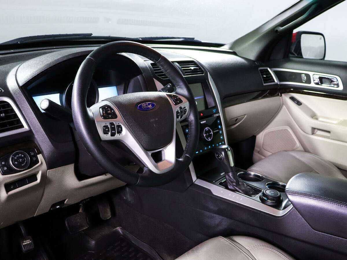 Ford Explorer 2012 года с пробегом. Фото: #10