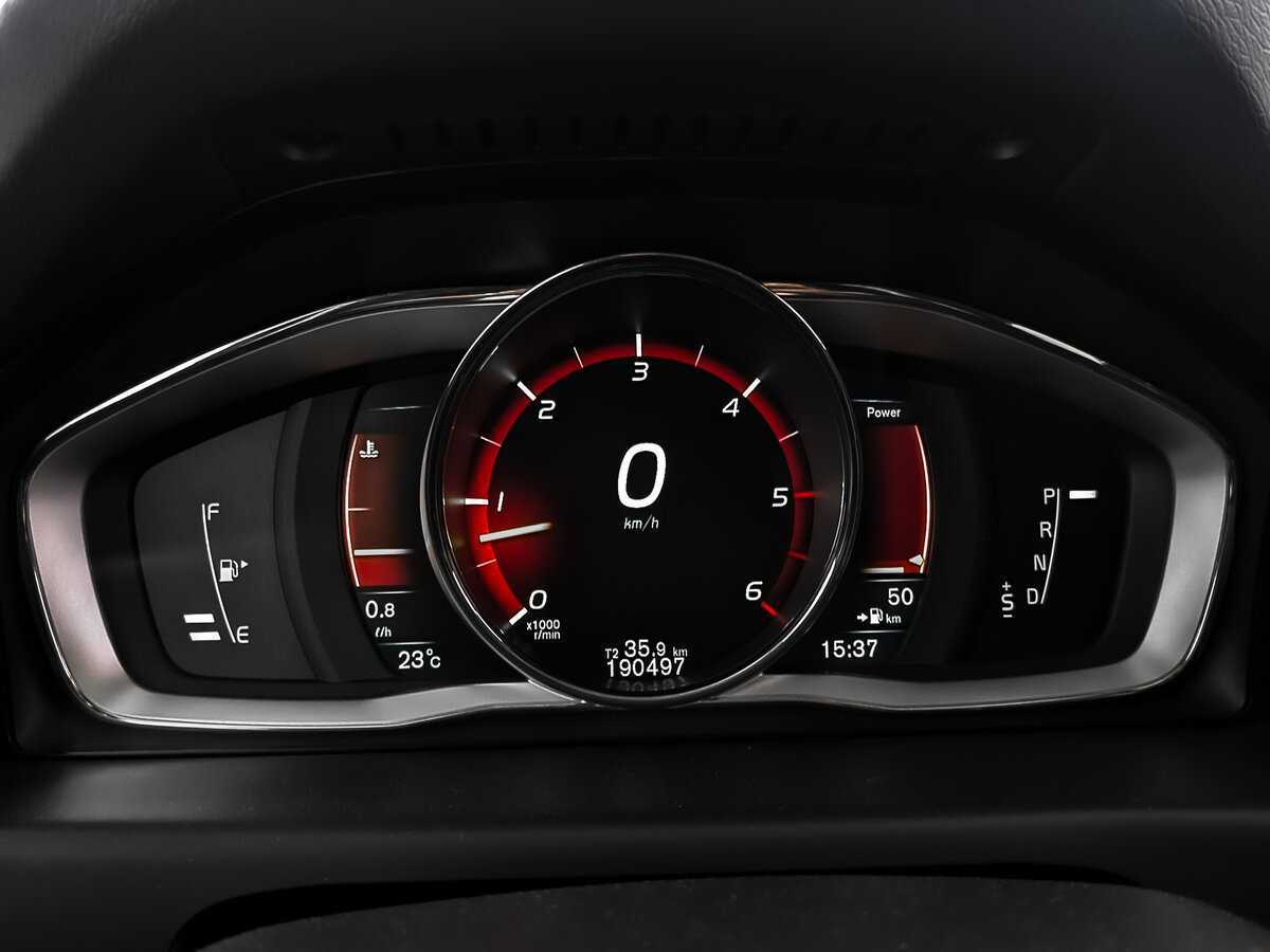 Volvo XC70 2015 года с пробегом. Фото: #15