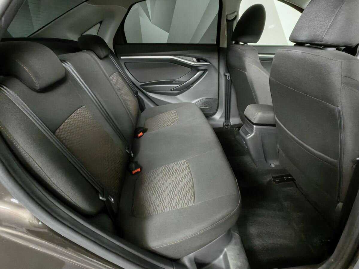 Lada (ВАЗ) Vesta 2021 года с пробегом. Фото: #11