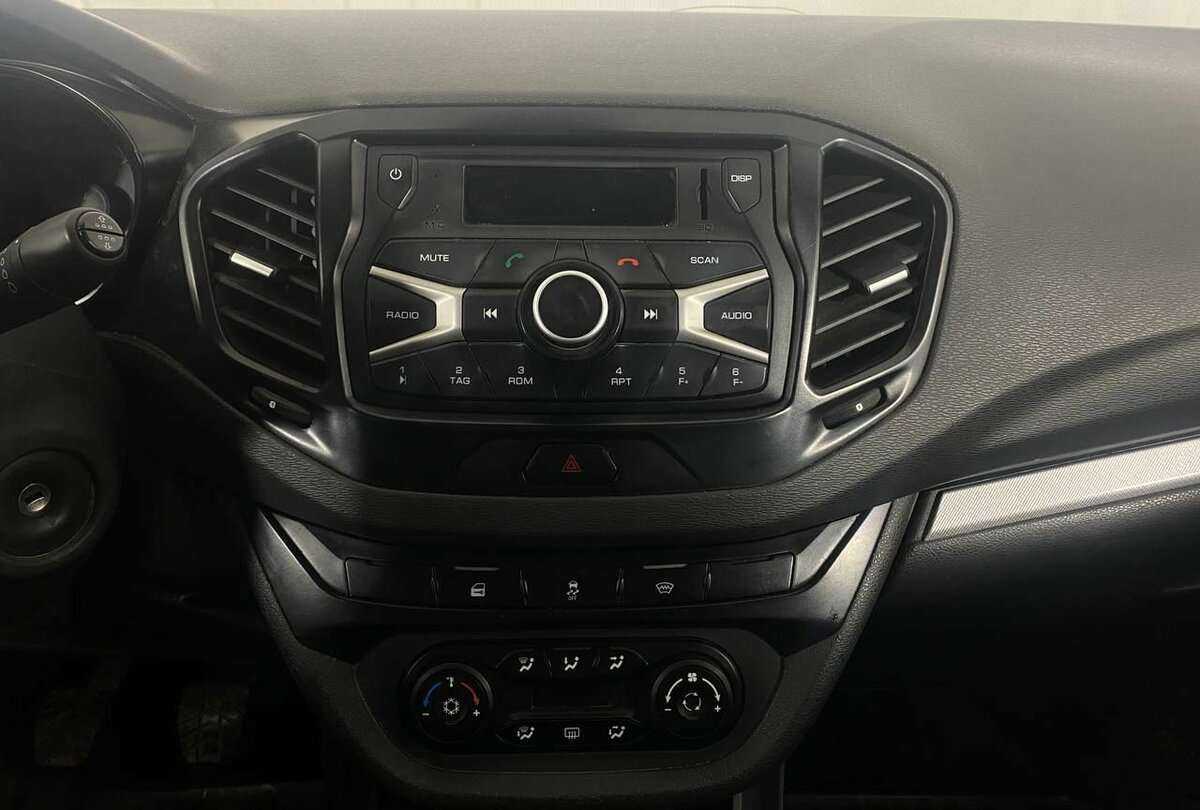 Lada (ВАЗ) Vesta 2020 года с пробегом. Фото: #9