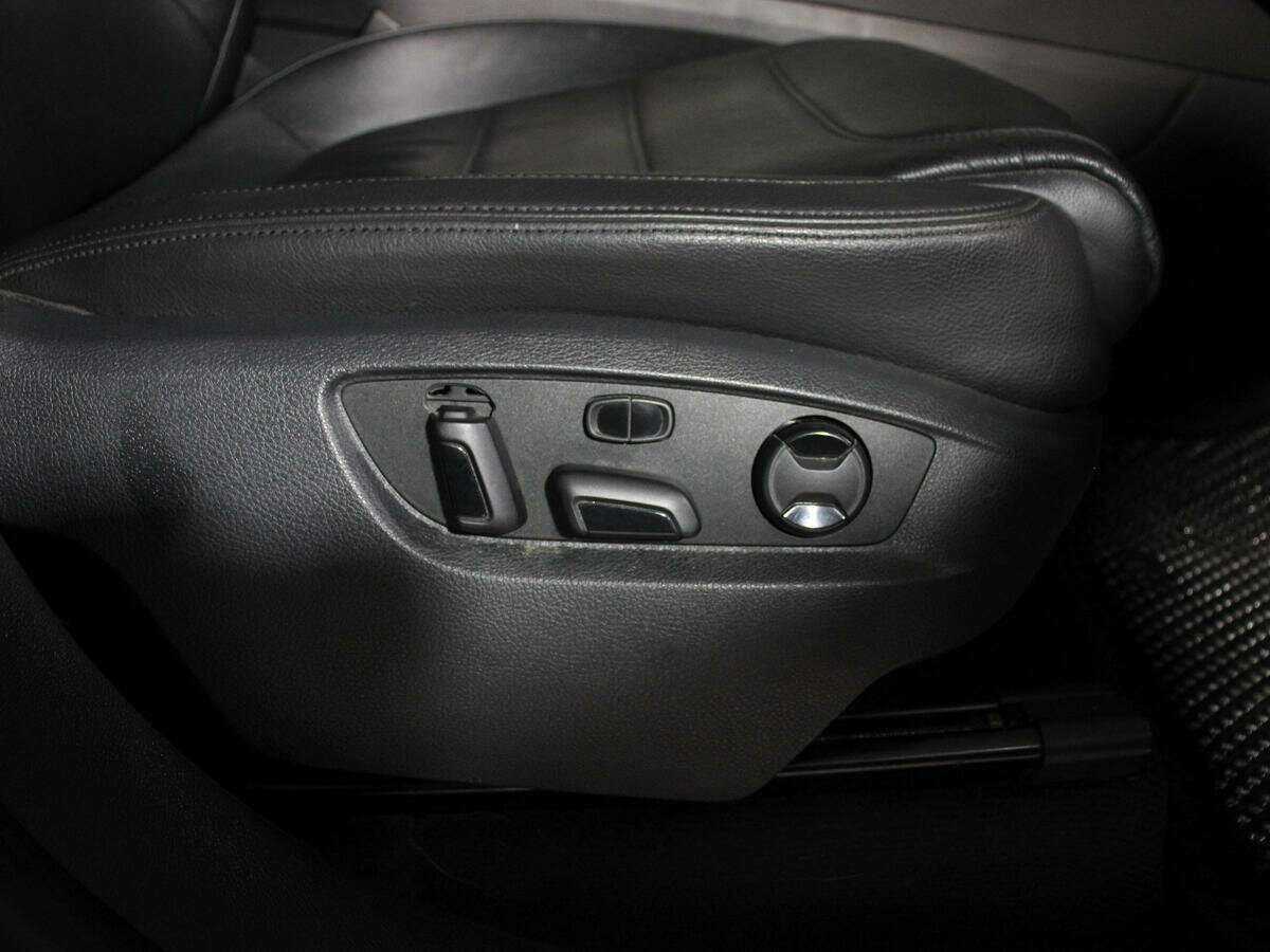 Volkswagen Touareg 2015 года с пробегом. Фото: #13