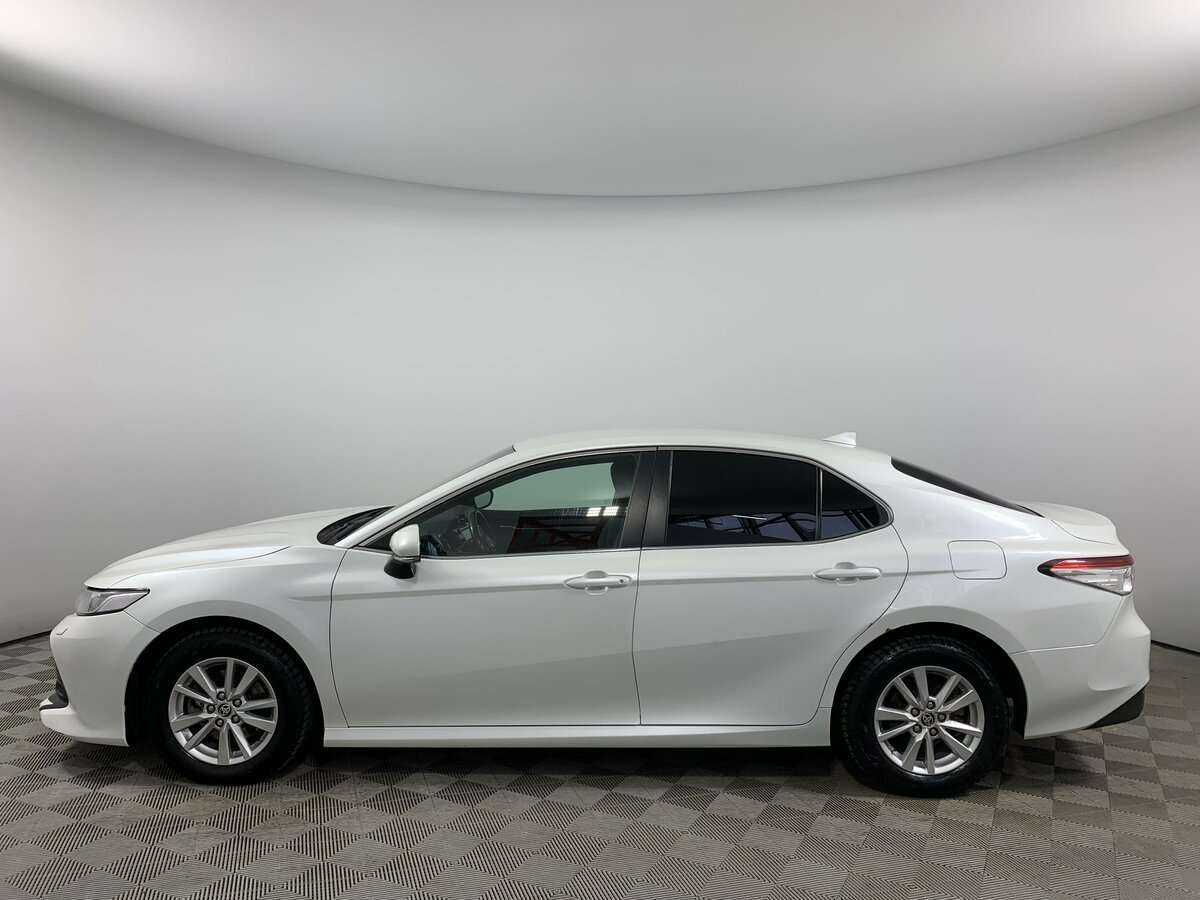 Toyota Camry 2020 года с пробегом. Фото: #7