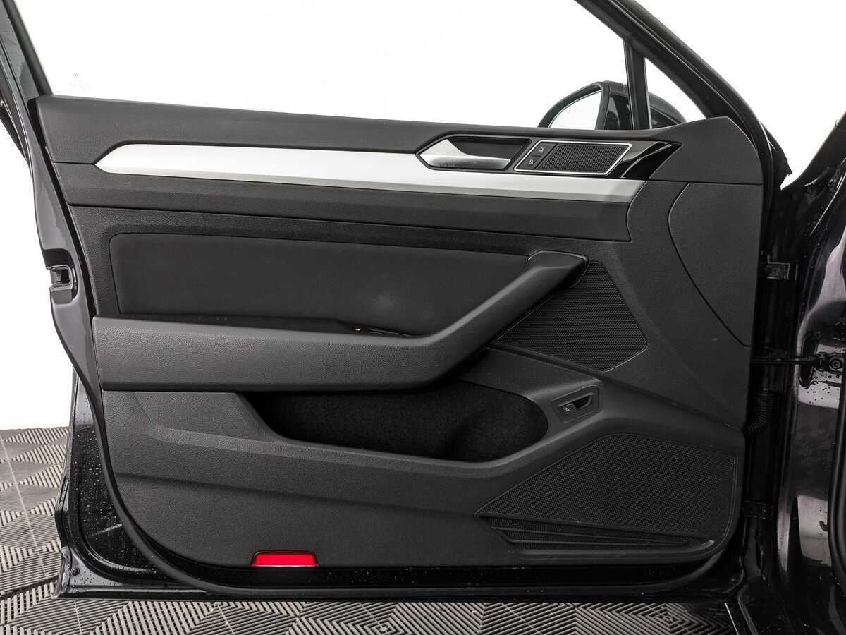 Volkswagen Passat 2018 года с пробегом. Фото: #14
