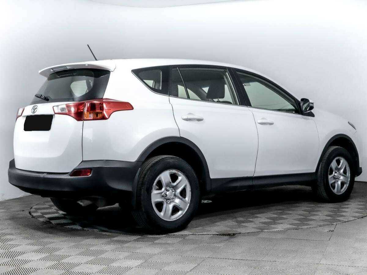 Toyota RAV4 2015 года с пробегом. Фото: #3