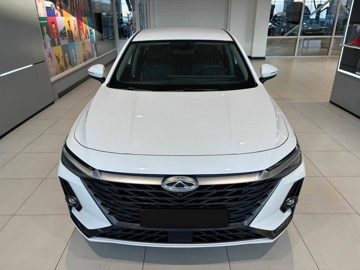 Chery Arrizo 8 2024 года с пробегом. Фото: #1