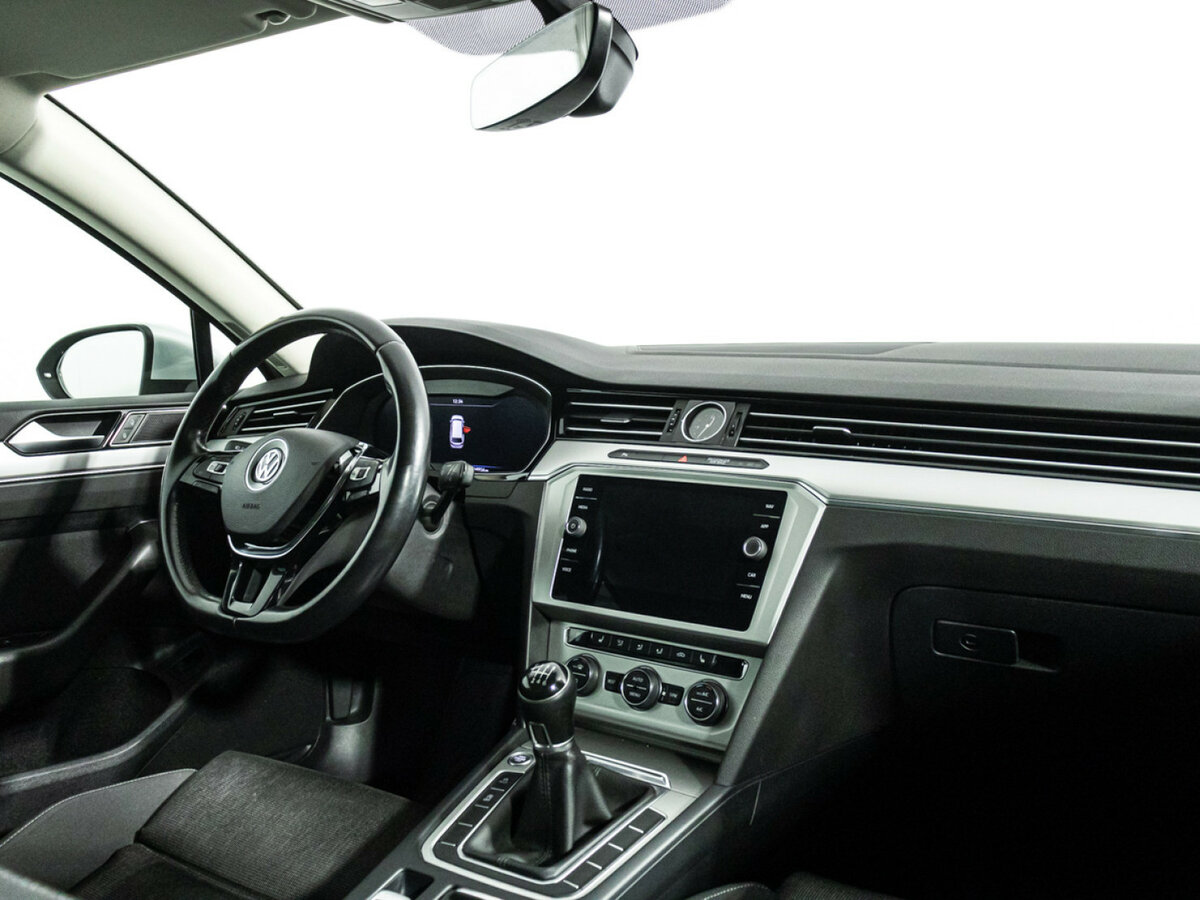 Volkswagen Passat 2017 года с пробегом. Фото: #8