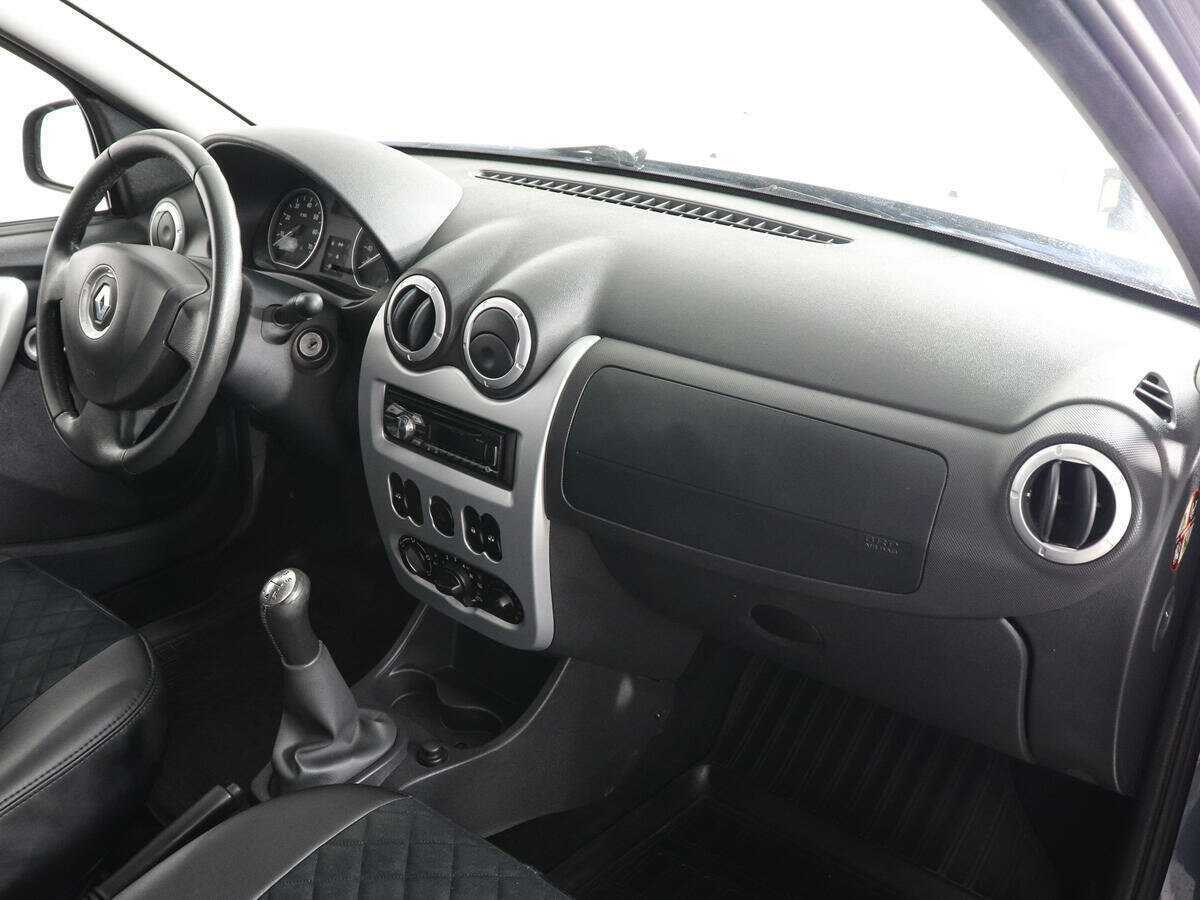 Renault Sandero 2013 года с пробегом. Фото: #4