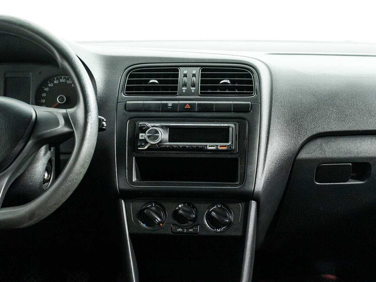 Volkswagen Polo 2017 года с пробегом. Фото: #9