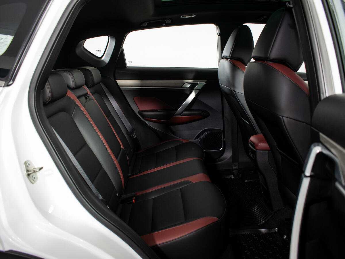 Geely Coolray 2023 года с пробегом. Фото: #7