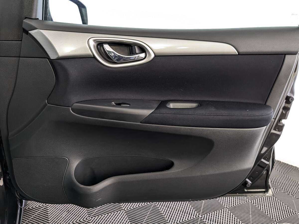 Nissan Tiida 2015 года с пробегом. Фото: #20