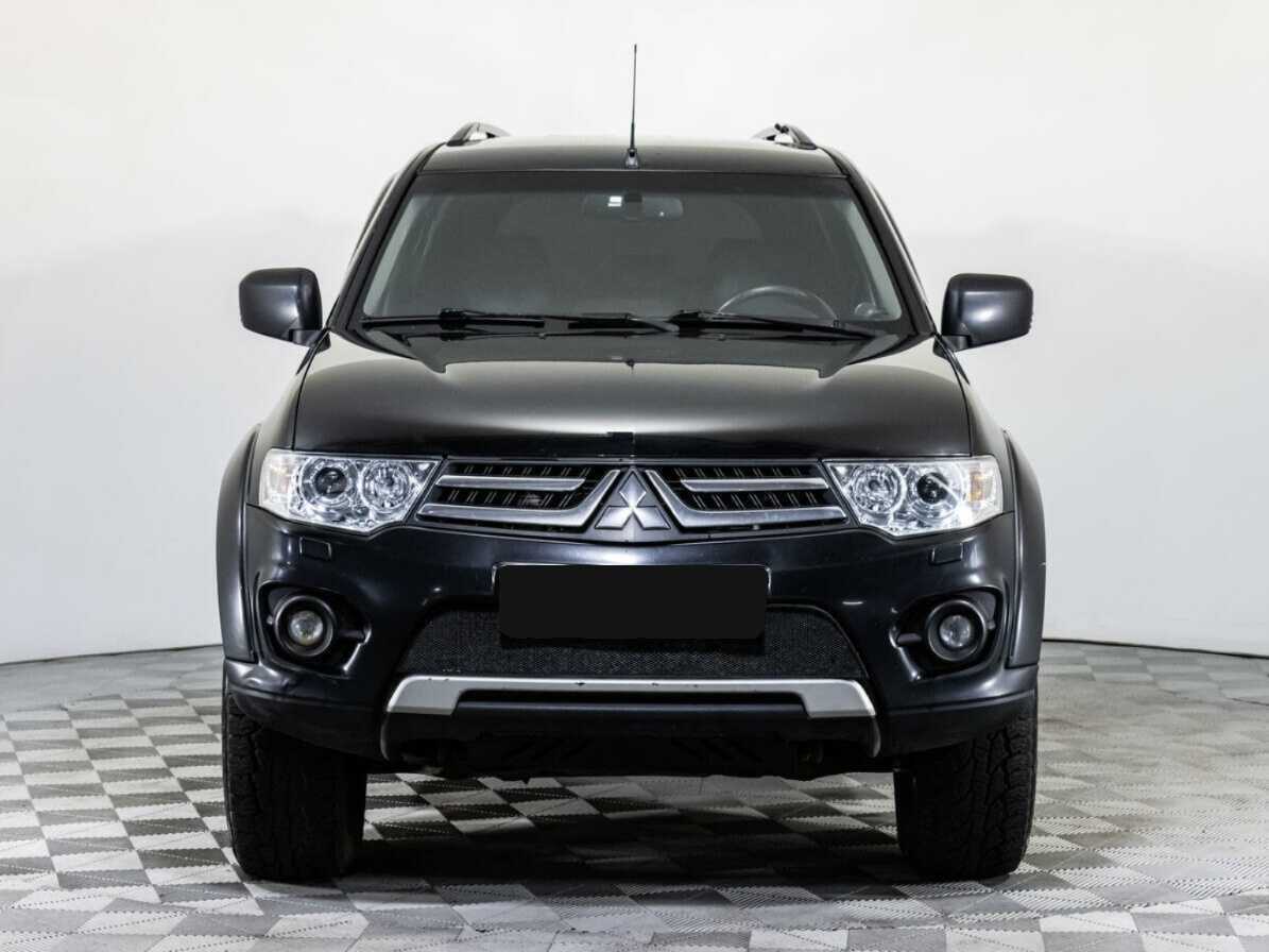Mitsubishi Pajero Sport 2014 года с пробегом. Фото: #1