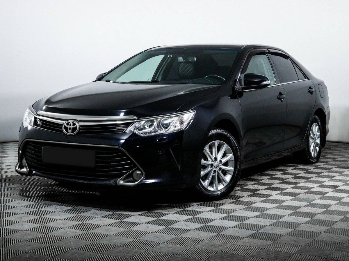 Toyota Camry 2015 года с пробегом. Посмотреть фото
