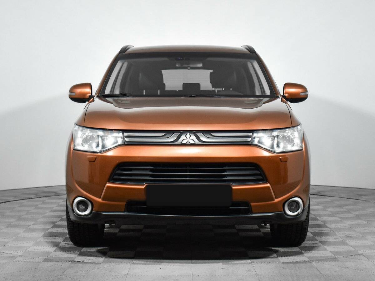 Mitsubishi Outlander 2012 года с пробегом. Фото: #1