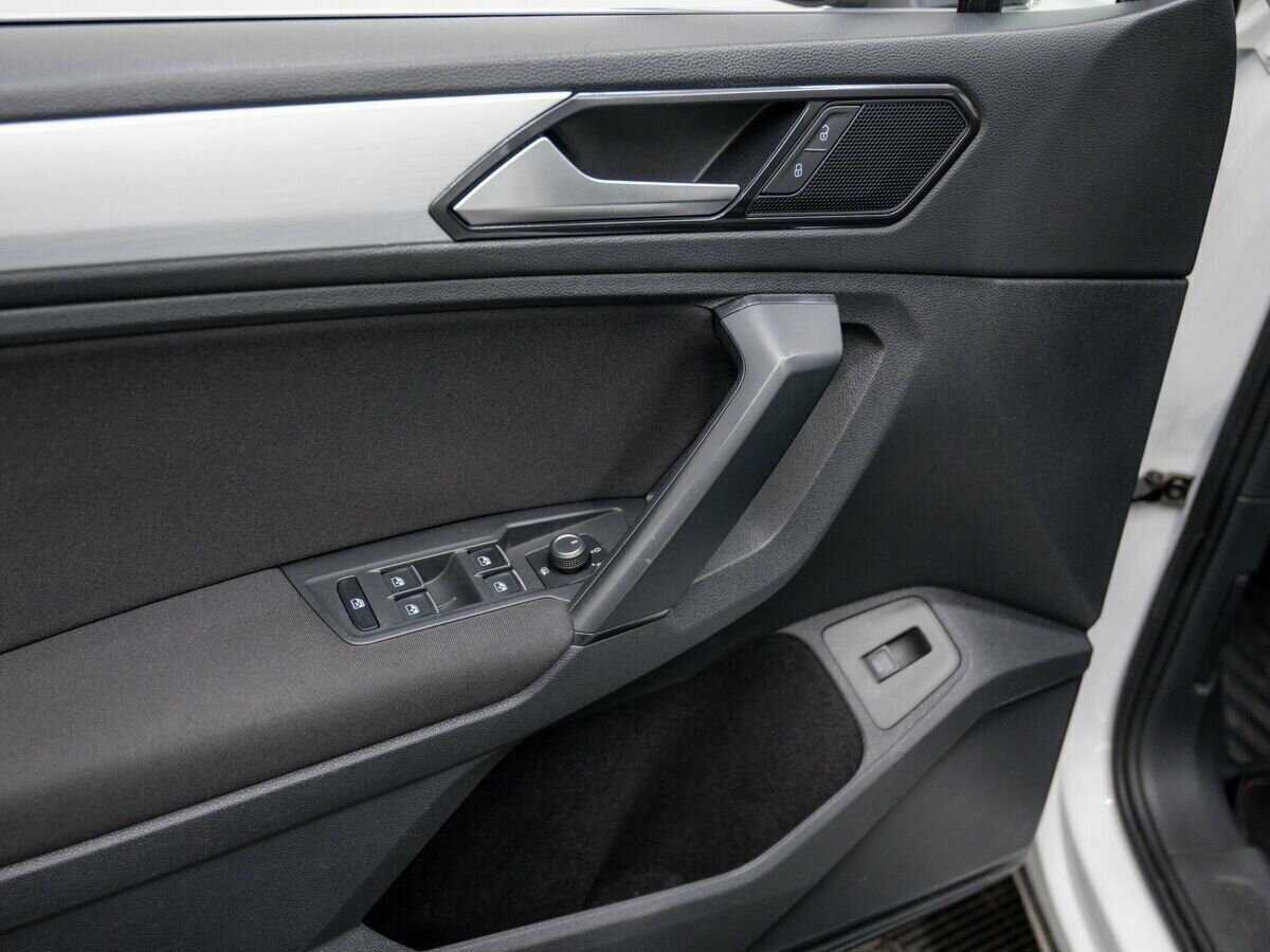 Volkswagen Tiguan 2018 года с пробегом. Фото: #17