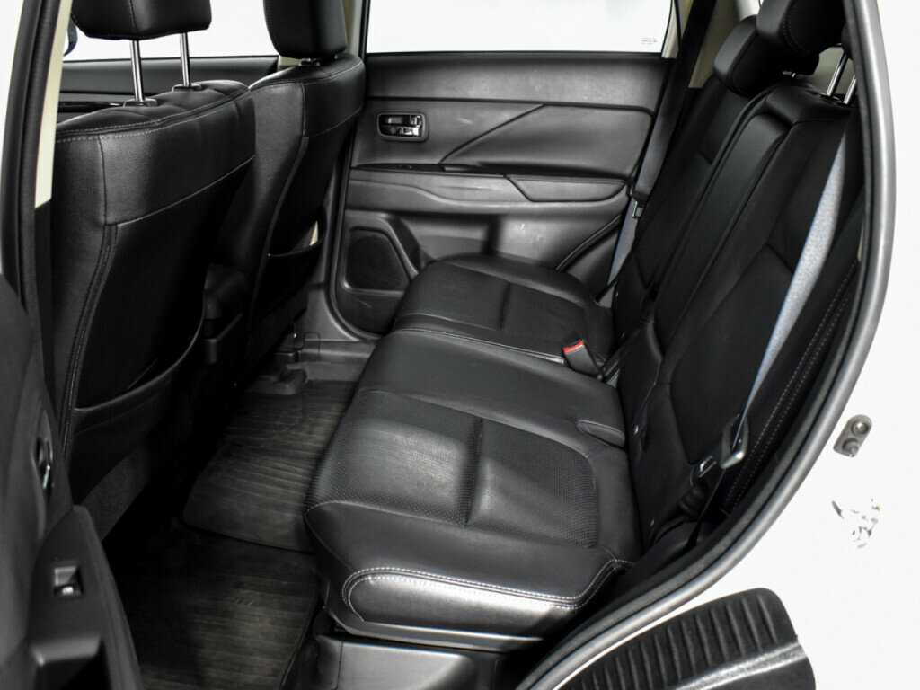 Mitsubishi Outlander 2017 года с пробегом. Фото: #11