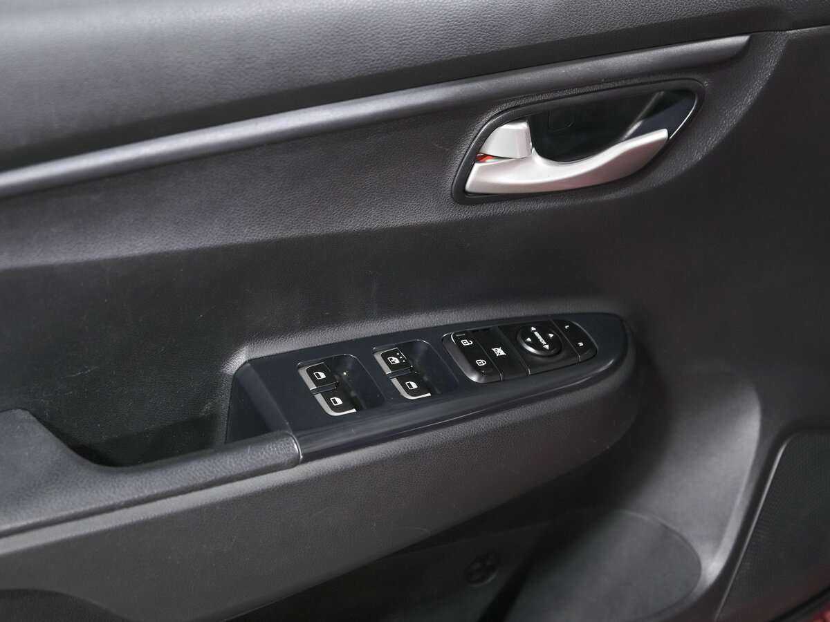 Kia Rio 2021 года с пробегом. Фото: #12