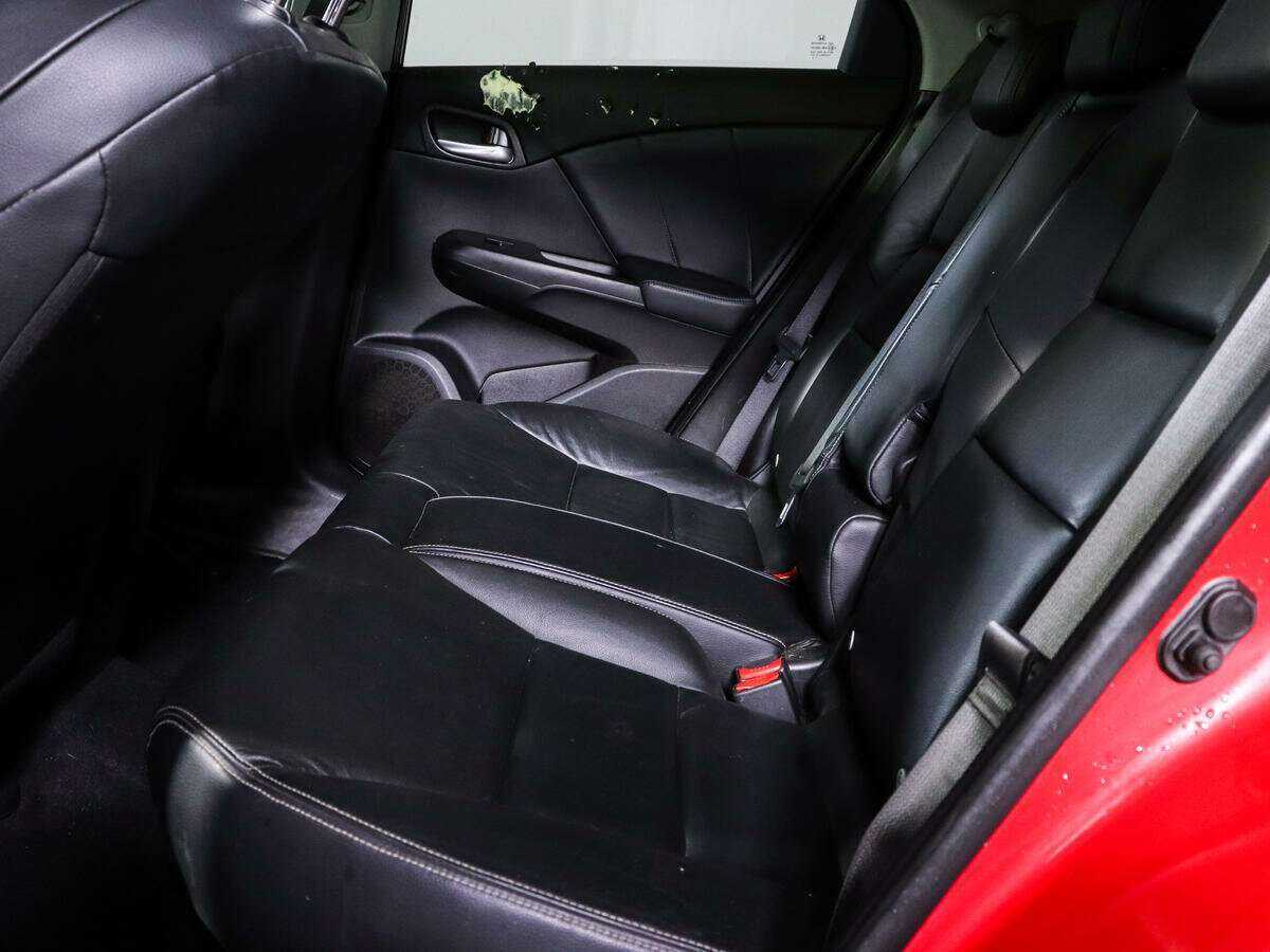 Honda Civic 2012 года с пробегом. Фото: #8