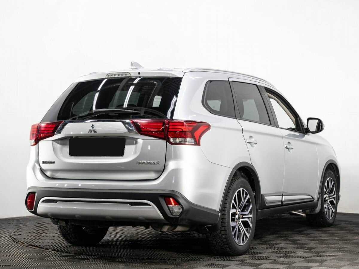 Mitsubishi Outlander 2019 года с пробегом. Фото: #3