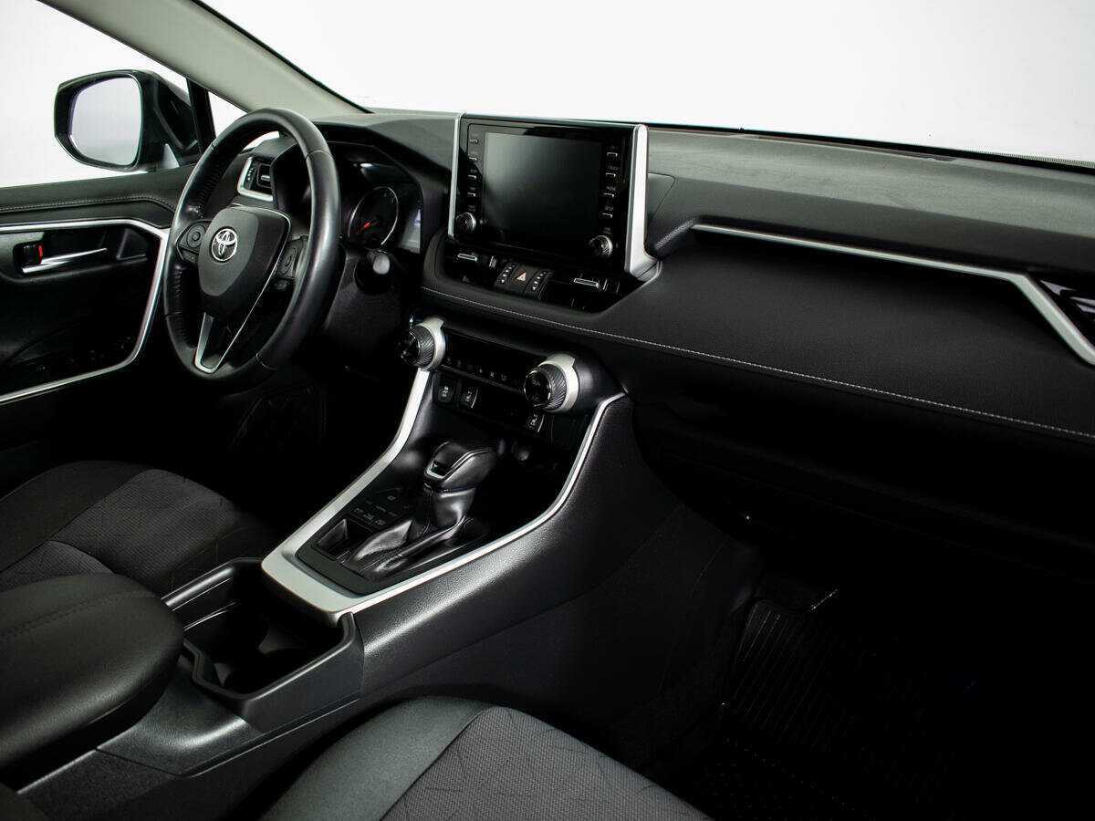 Toyota RAV4 2020 года с пробегом. Фото: #8